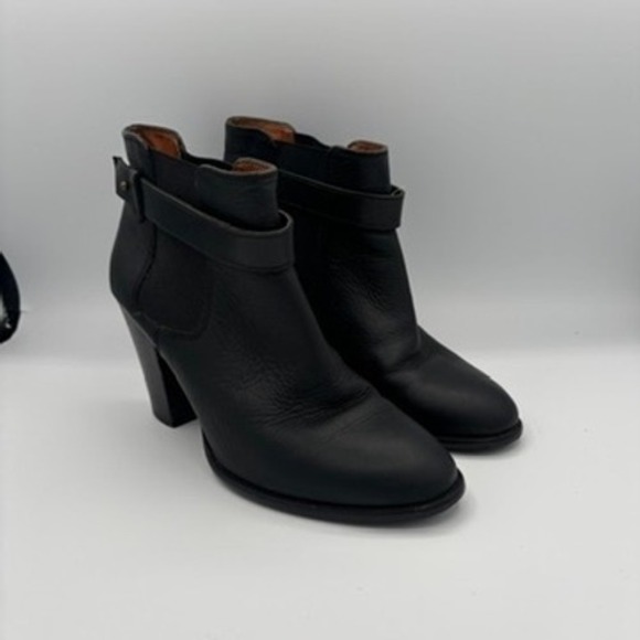 Madewell Shoes - Madewell Ankle Boots Women Sz 8 Black Leather Buckle Heel Booties 07952